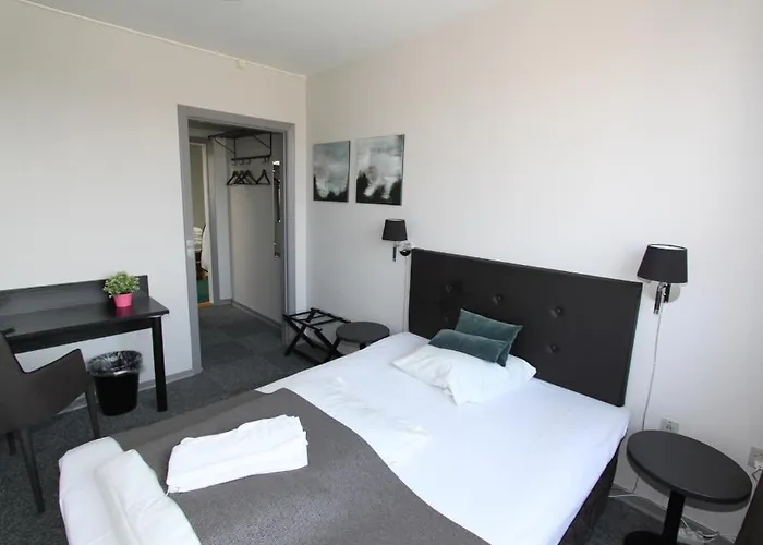 호텔 Hotel Vojens 3*